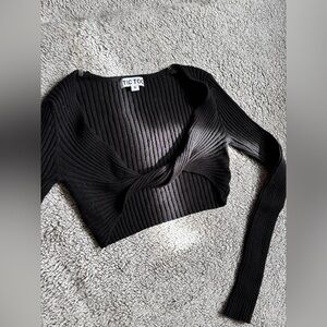 TIC TOC Longsleeve Crop Sweater with Front Twist